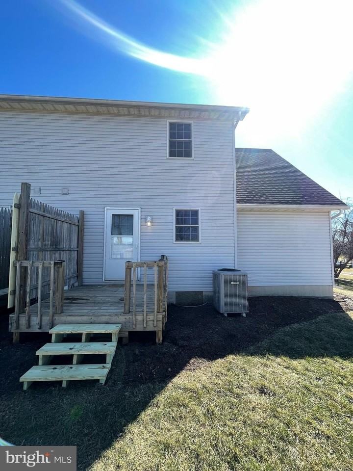 6247 Mountain View Dr - Photo 2 of 13