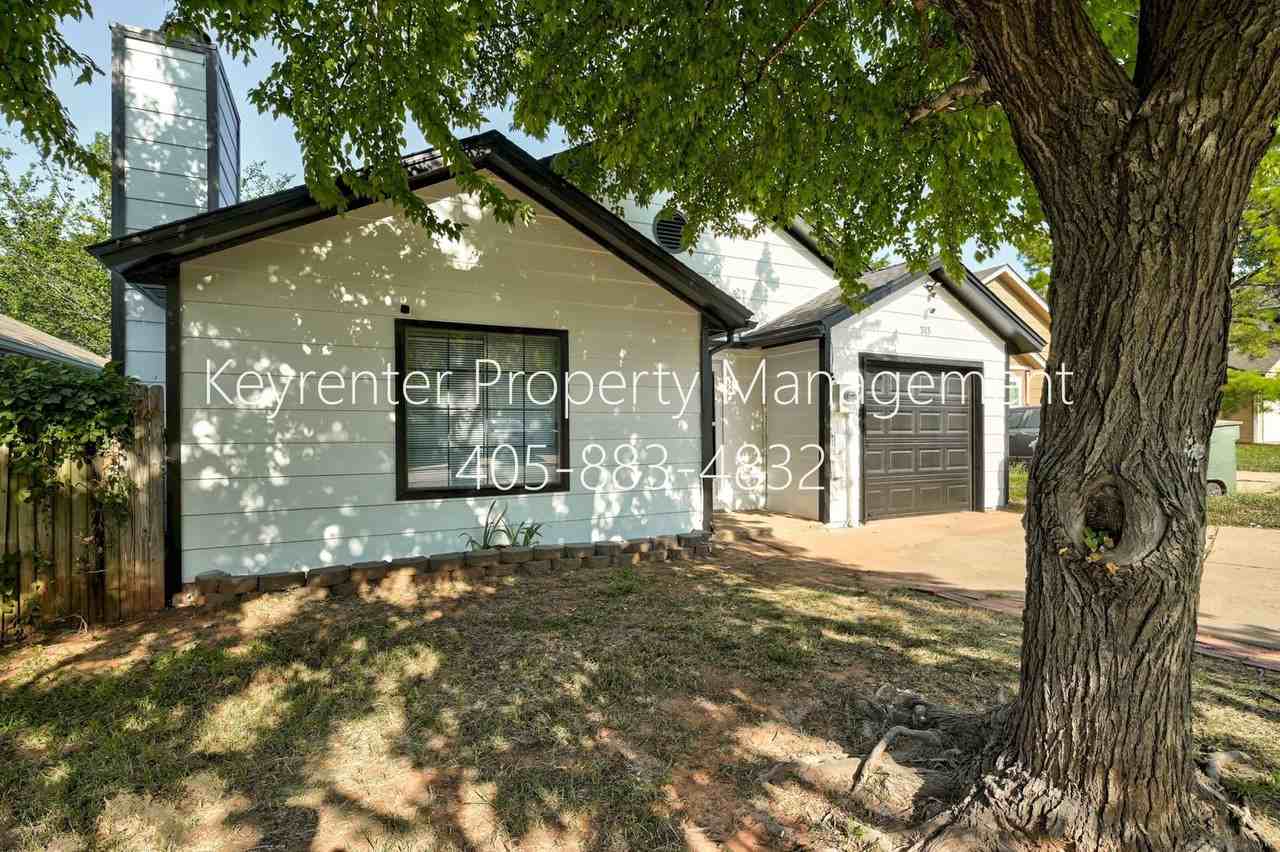 313 Belmont Dr - Photo 4 of 31