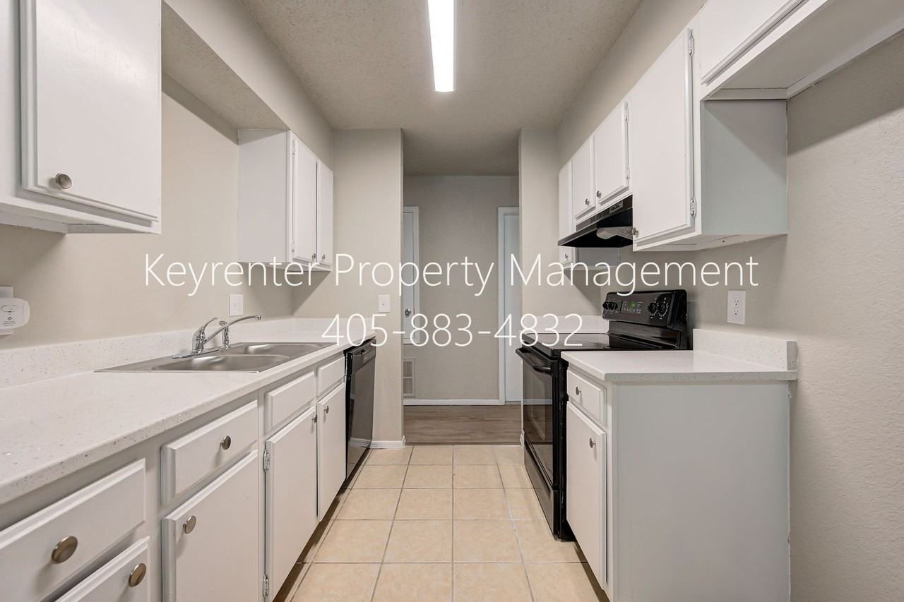 313 Belmont Dr - Photo 5 of 31