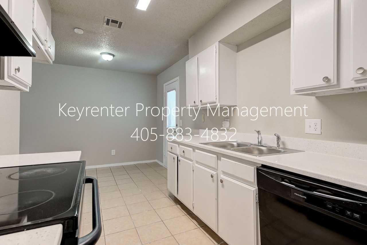 313 Belmont Dr - Photo 6 of 31