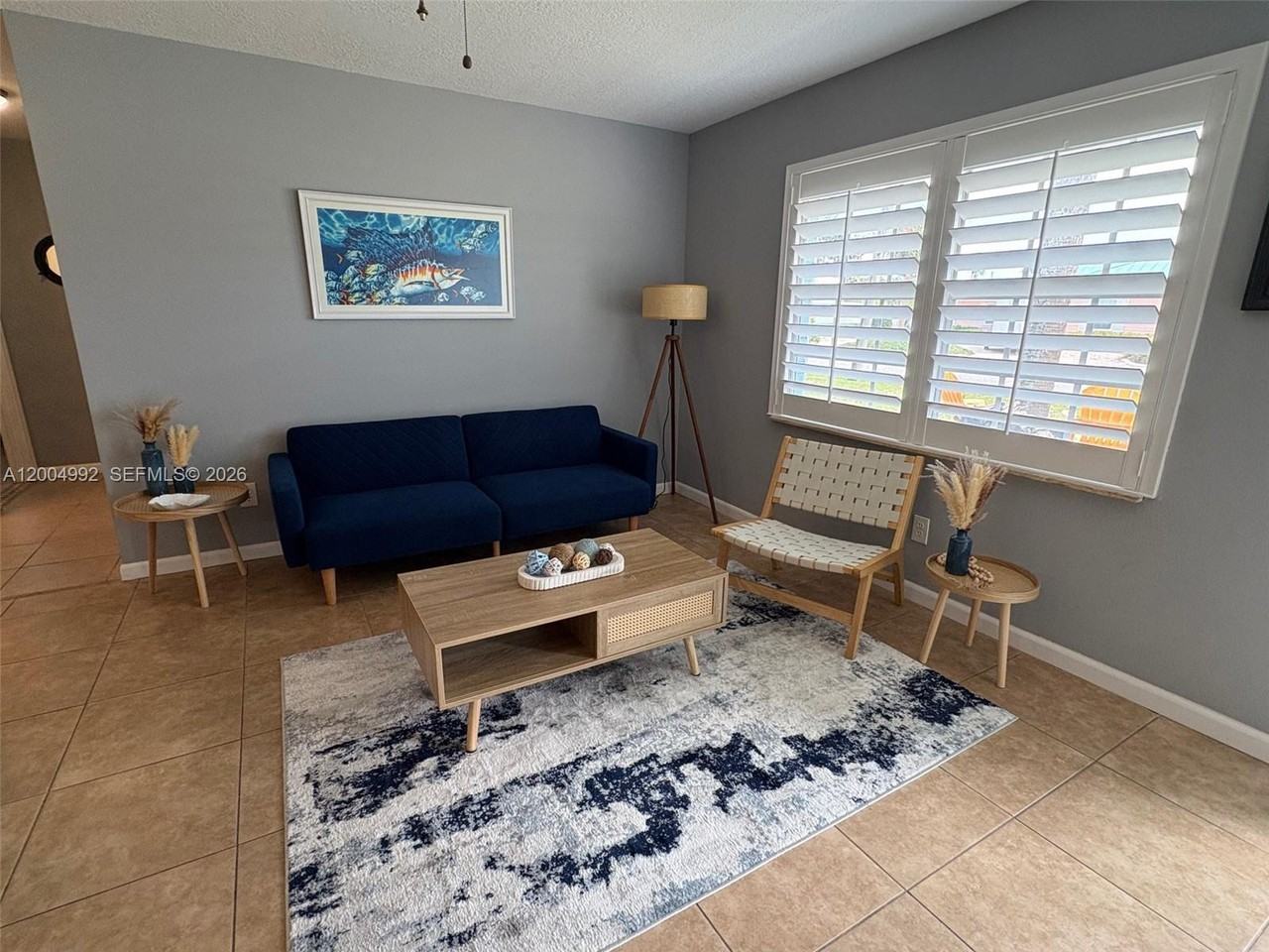 333 Palm Cir - Photo 5 of 27