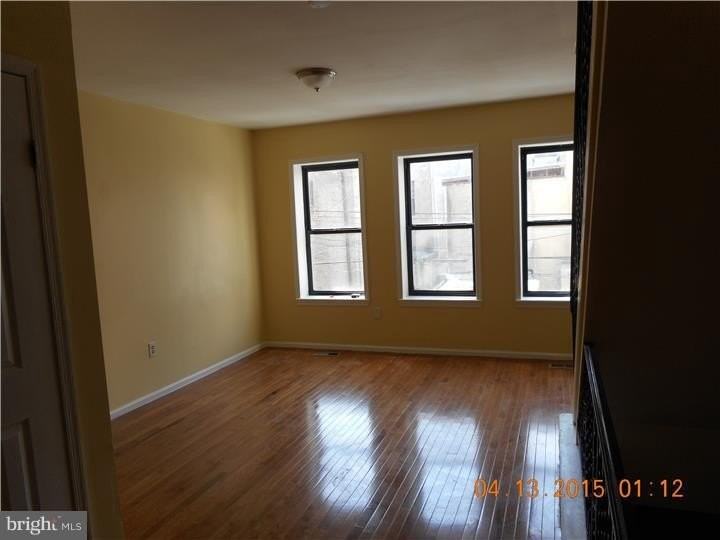 755 S Jessup St - Photo 4 of 6