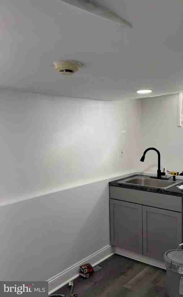 898 Scattergood St - Photo 3 of 9