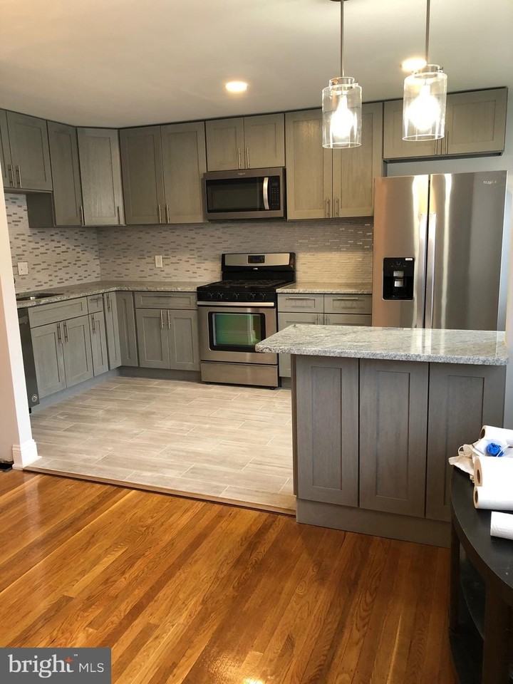 3243 Lester Rd - Photo 3 of 21