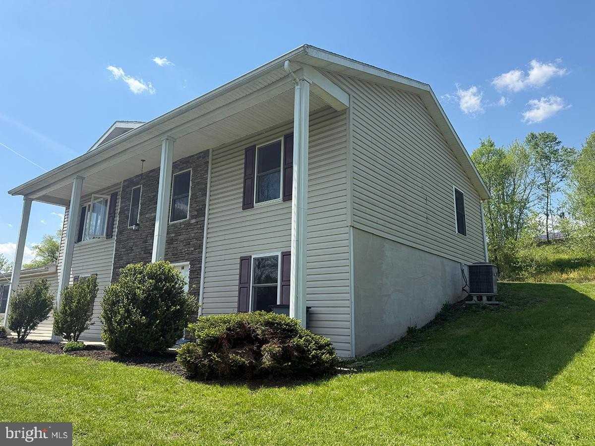 1121 Montour Rd - Photo 2 of 20