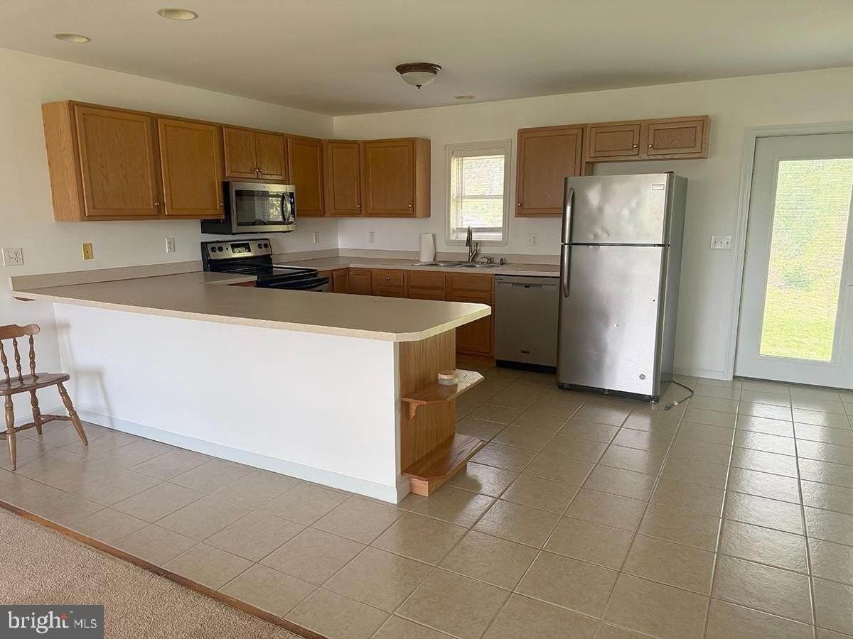 1121 Montour Rd - Photo 4 of 20