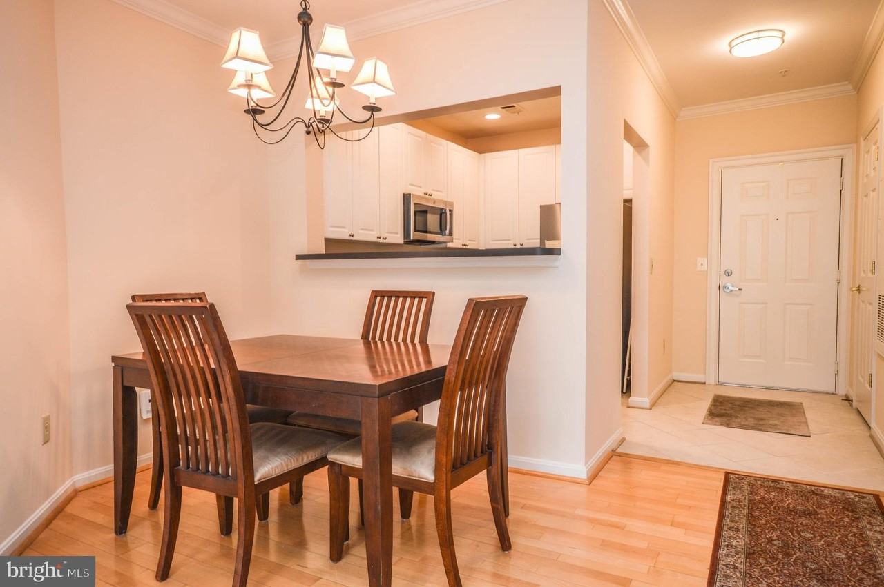 4950 Brenman Park Dr #303 - Photo 6 of 31