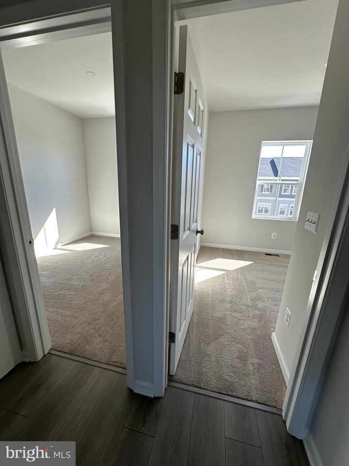 148 Galaxy Pl - Photo 2 of 7