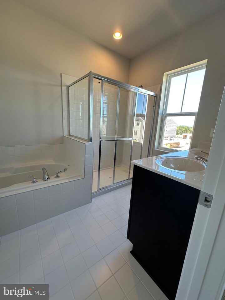 148 Galaxy Pl - Photo 3 of 7