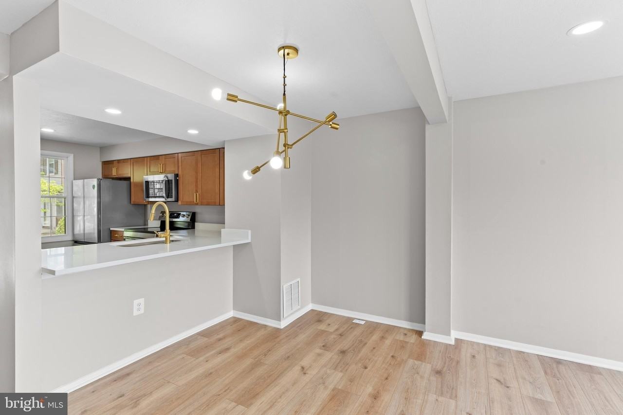 13619 Forest Pond Ct - Photo 5 of 23