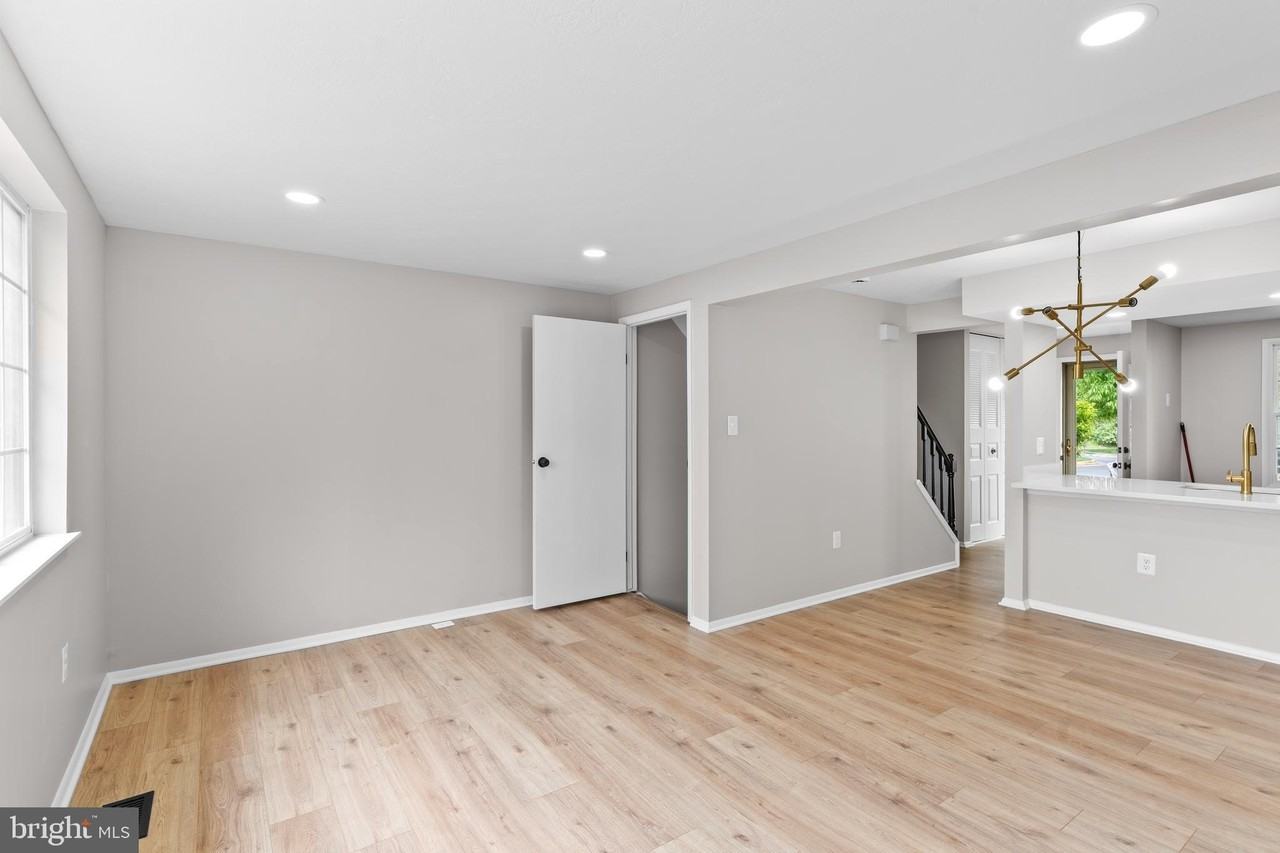 13619 Forest Pond Ct - Photo 6 of 23