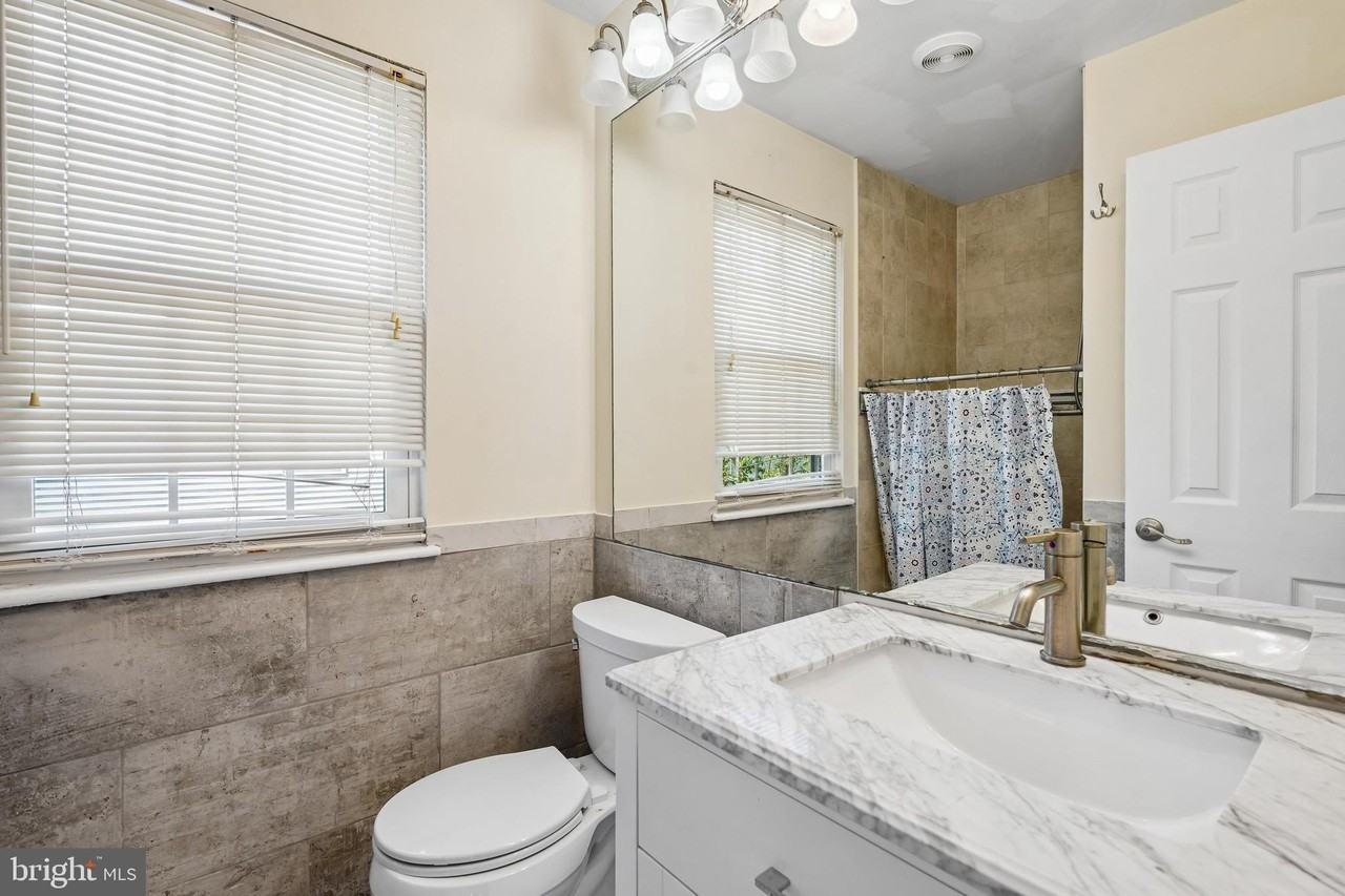 13505 Coates Ln - Photo 6 of 42