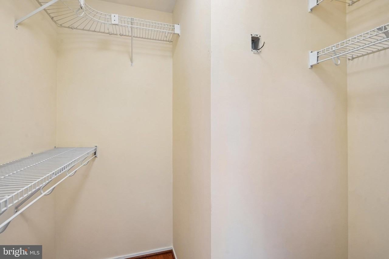 13505 Coates Ln - Photo 7 of 42