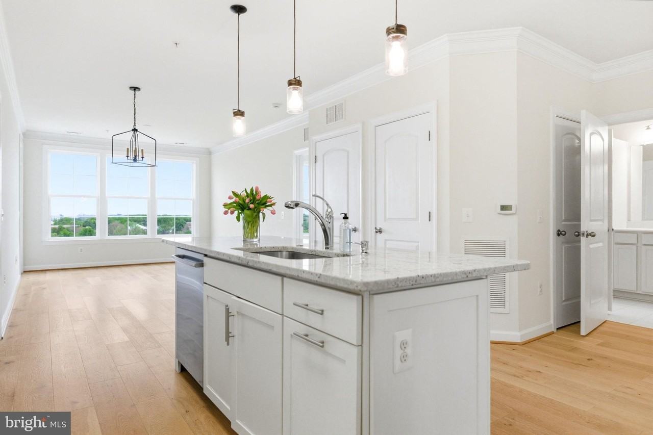 13724 Neil Armstrong Ave #505 - Photo 4 of 17