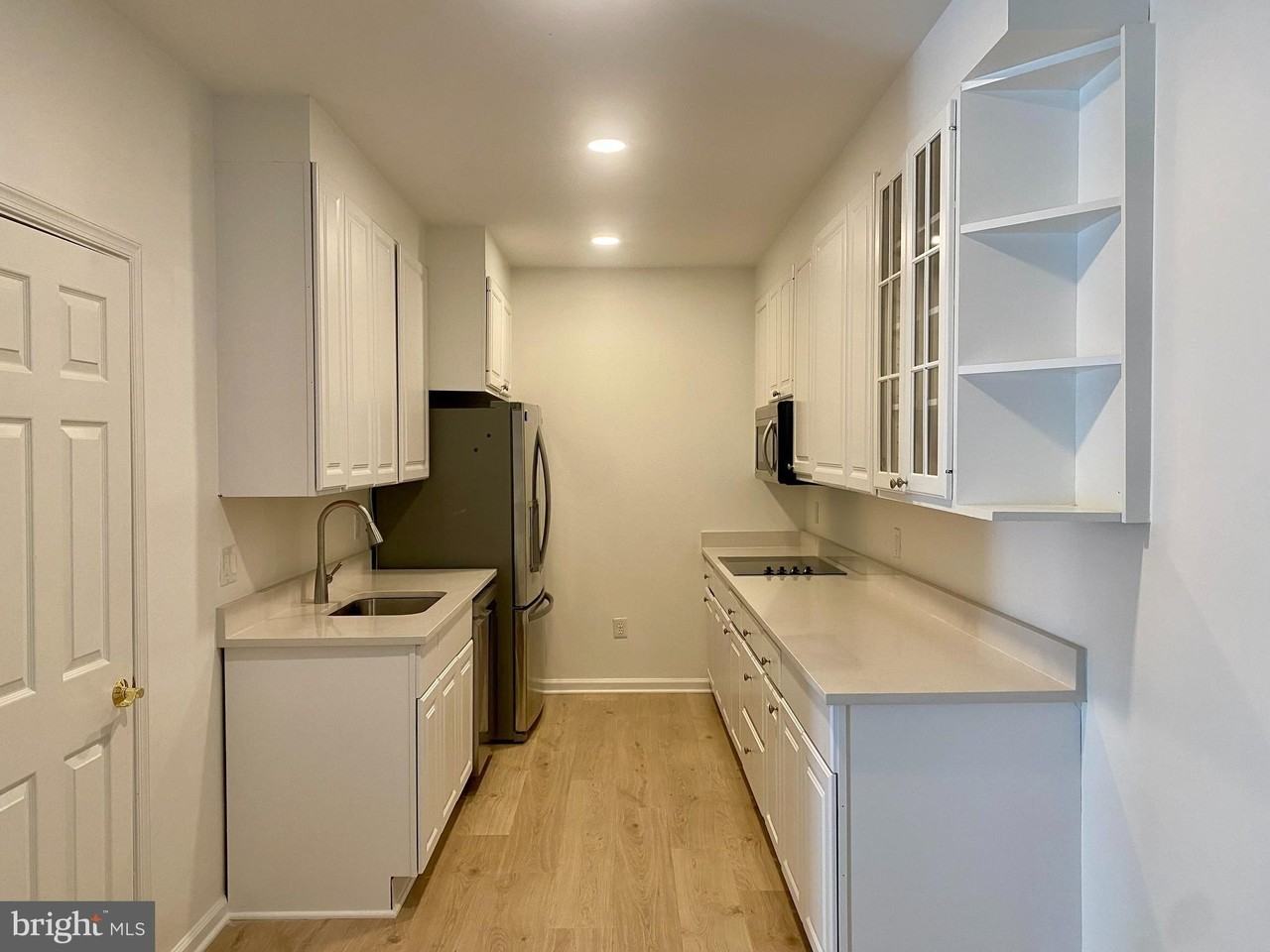 7806 Birnam Wood Dr - Photo 7 of 31