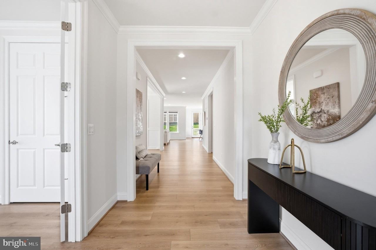 6203 Mori St - Photo 5 of 50