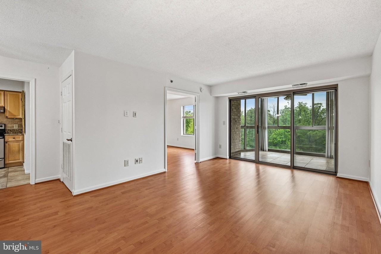 19385 Cypress Ridge Ter #619 - Photo 7 of 50