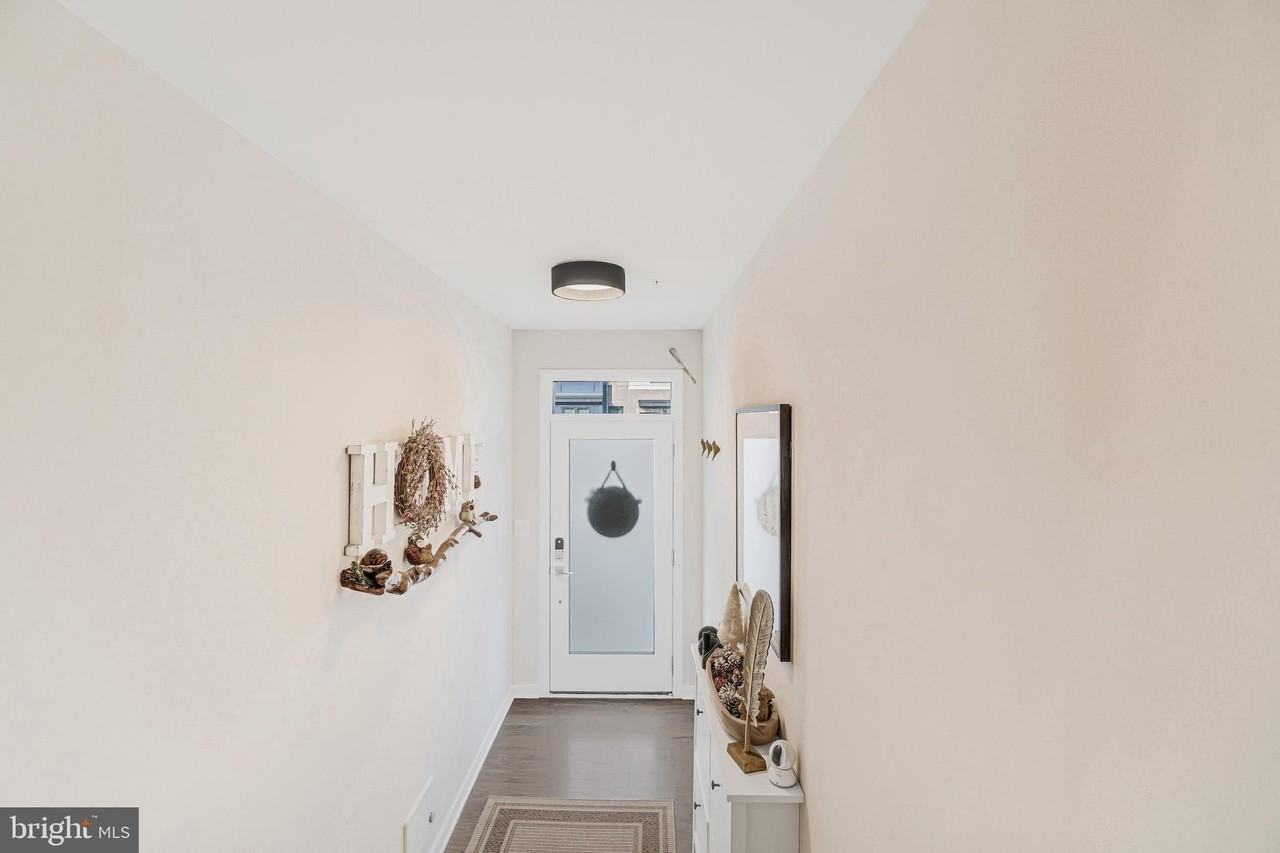 23619 Waterford Downs Ter - Photo 4 of 33