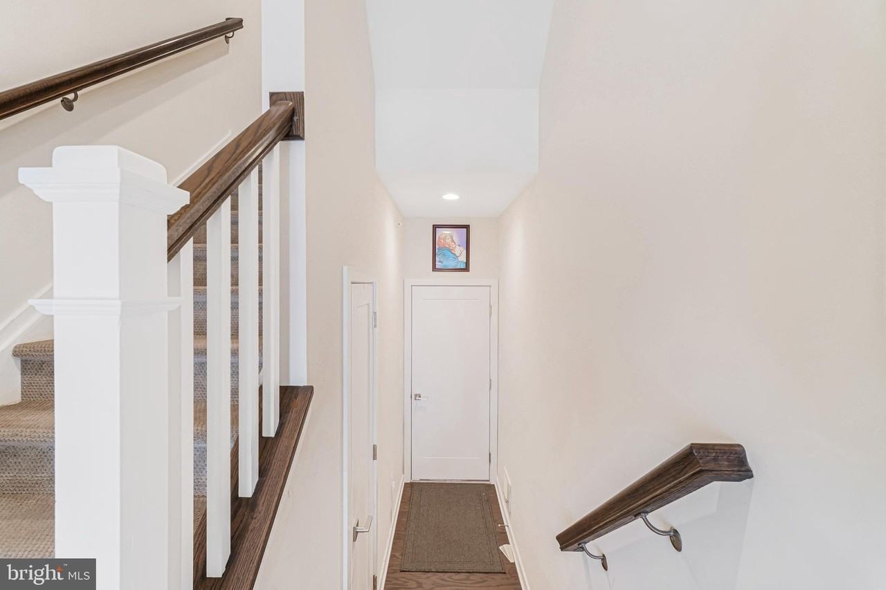 23619 Waterford Downs Ter - Photo 5 of 33