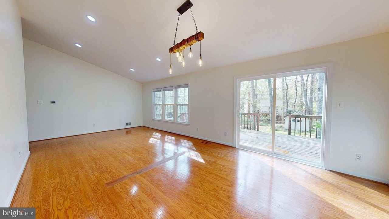 12043 Stoneford Dr - Photo 5 of 23