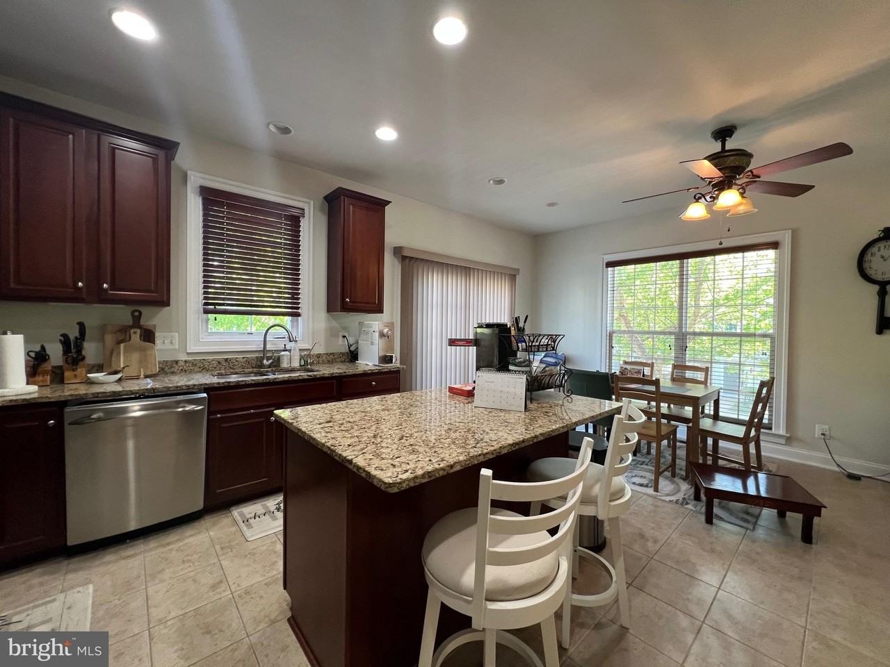 14878 Potomac Branch Dr - Photo 5 of 38