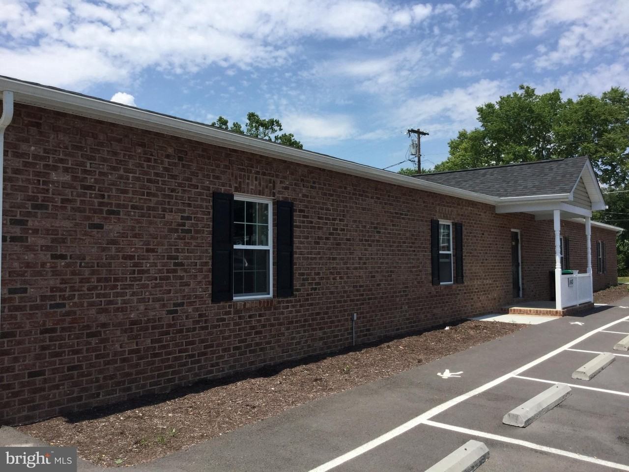 143 N Fort St #2 - Photo 3 of 7