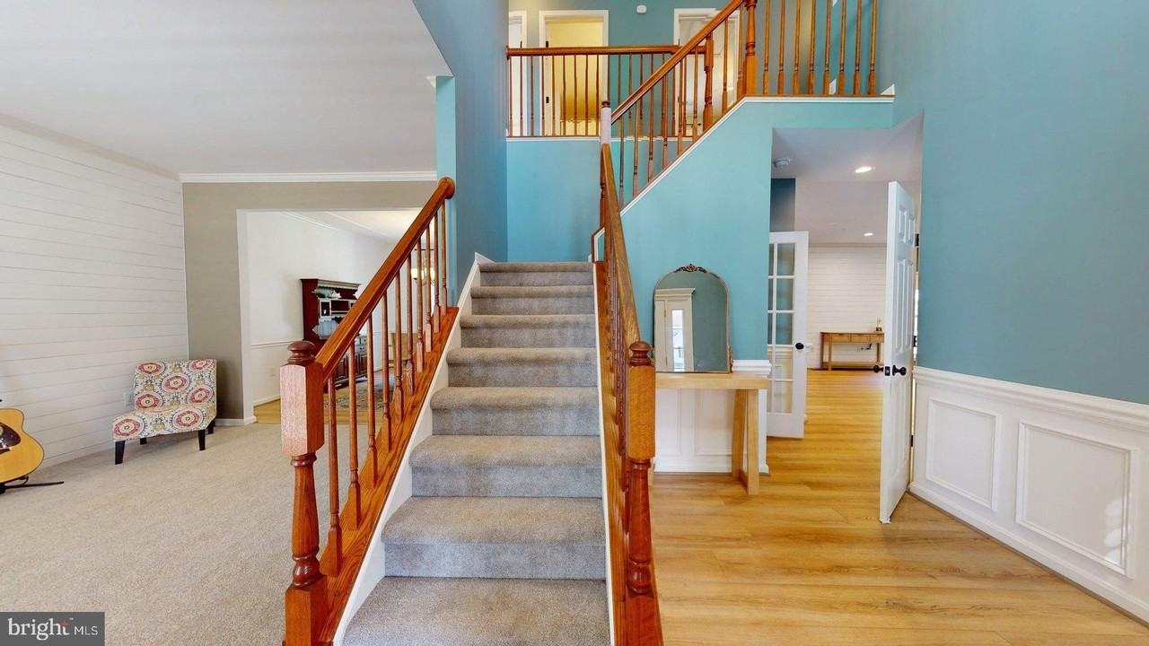 14 Palace Ln - Photo 2 of 29