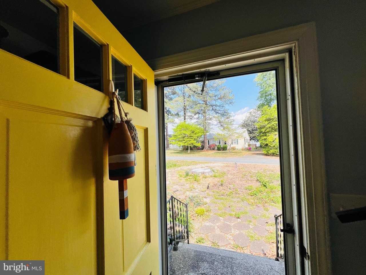 3214 Riverview Dr - Photo 6 of 31