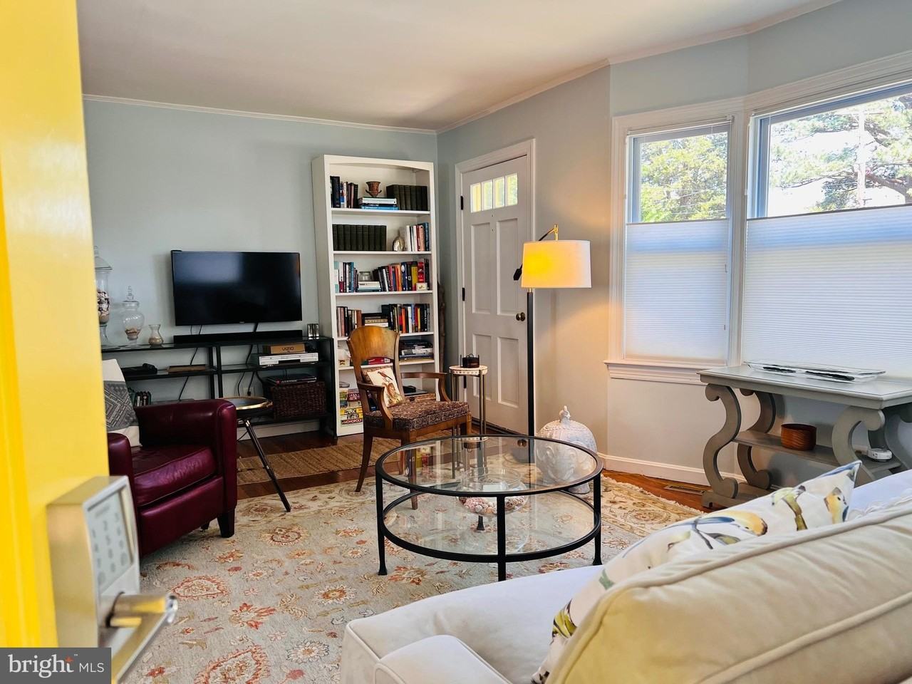 3214 Riverview Dr - Photo 7 of 31