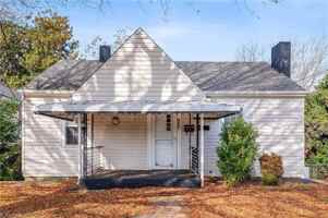 featured image of 437 W 24th St