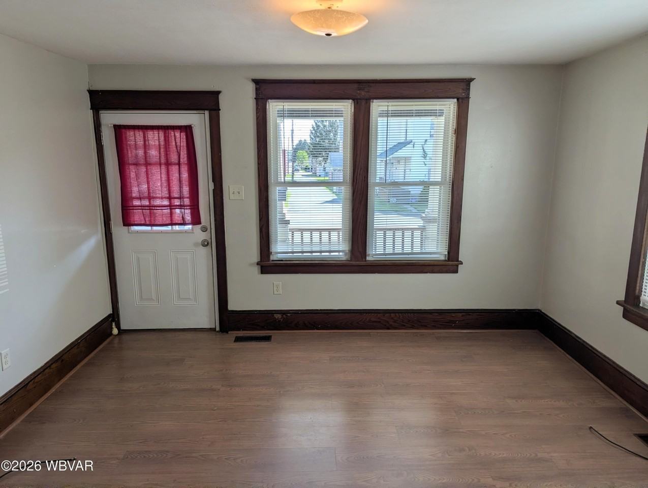 675 Cemetery St - Photo 2 of 17