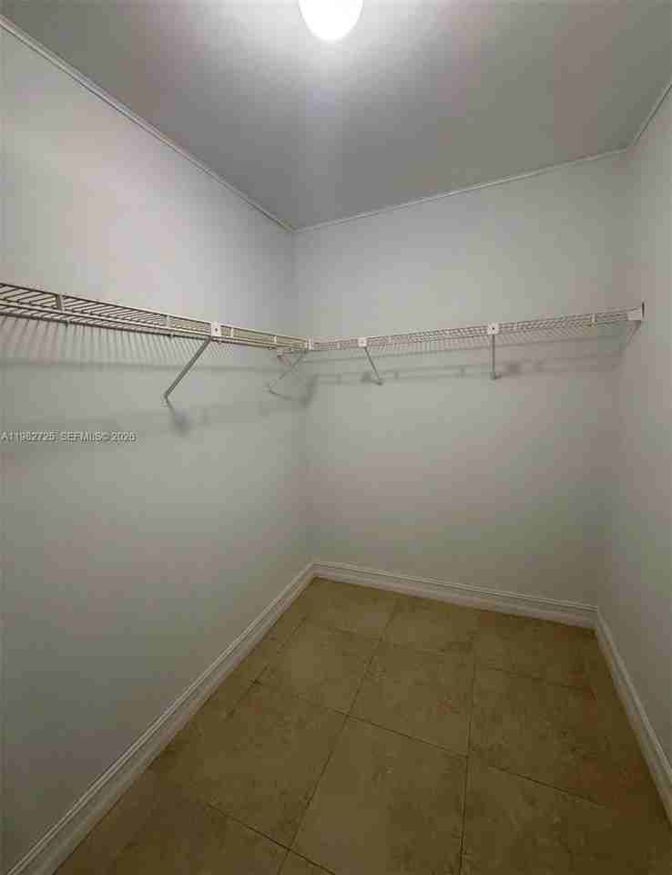 18870 Nw 57th Ave - Photo 2 of 8
