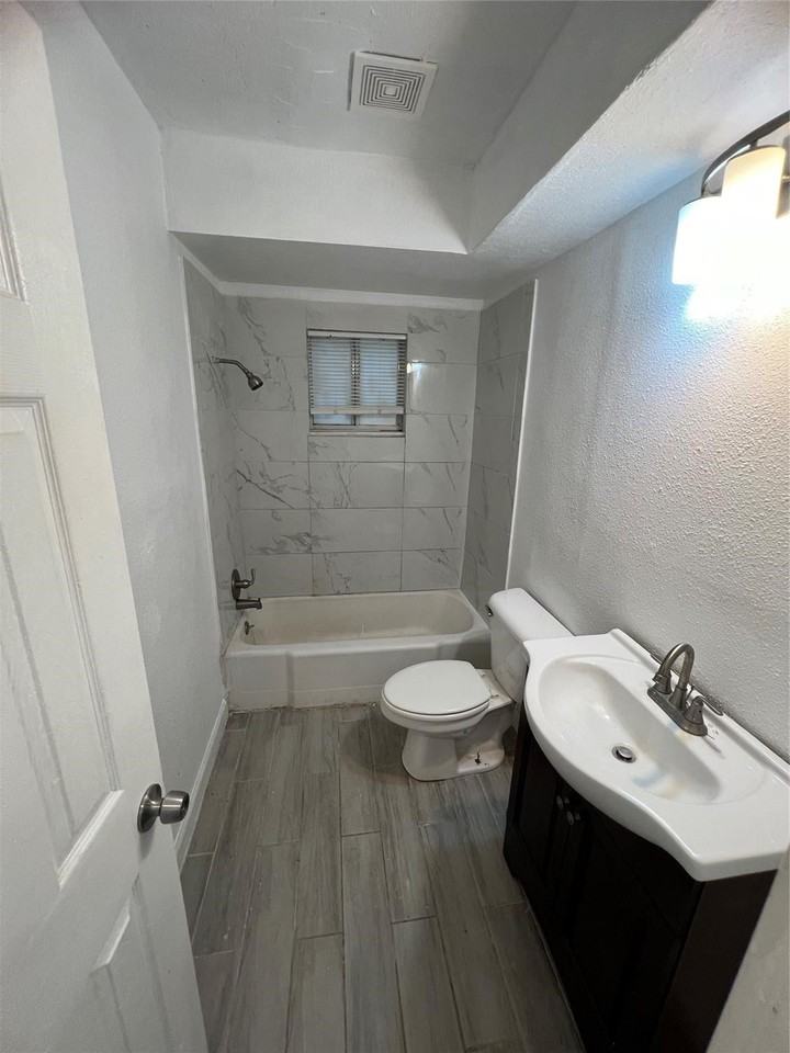 5911 Grace Ln - Photo 6 of 8