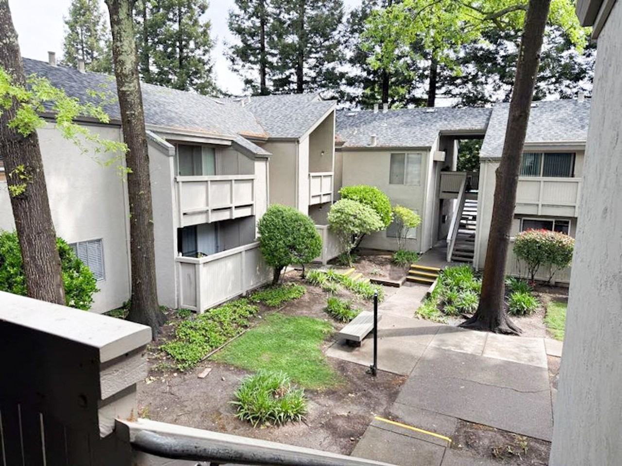 2044 & 2050 Mendocino (Redwood Garden) - Photo 2 of 24