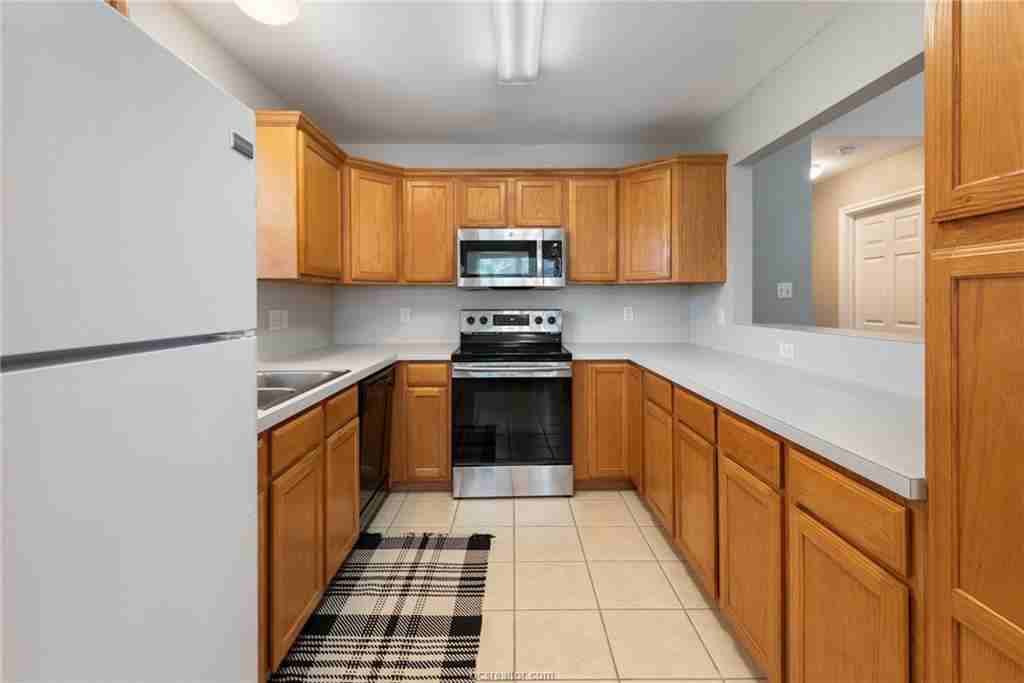 3609 Oldenburg Ct - Photo 7 of 20