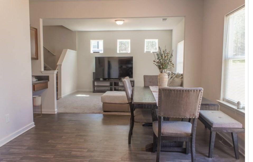 421 Collington Cir - Photo 6 of 12