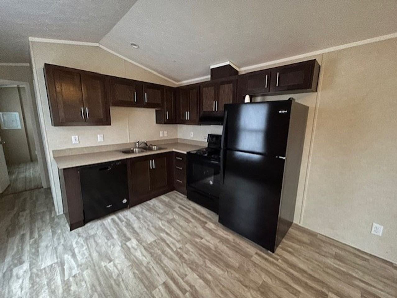 Mustang MHC LLC - Photo 6 of 29