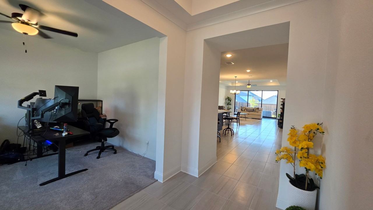 1513 Larson Ln - Photo 6 of 50