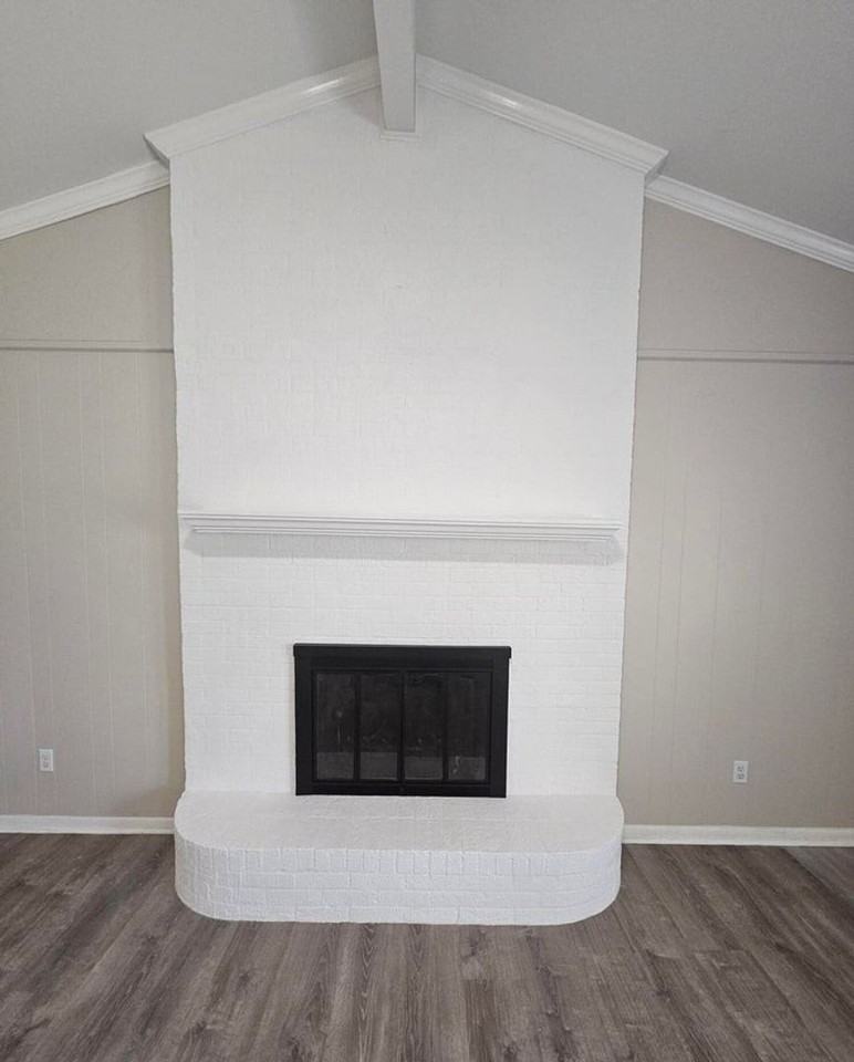 618 Gabriel St - Photo 7 of 23