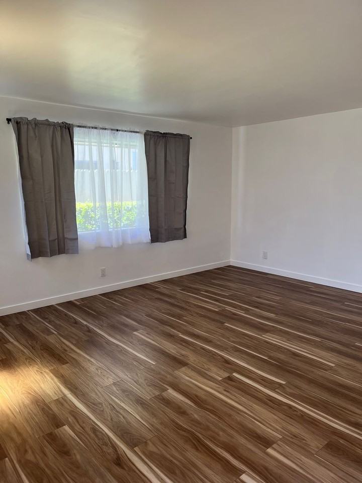 3811 Green Ave - Photo 6 of 19