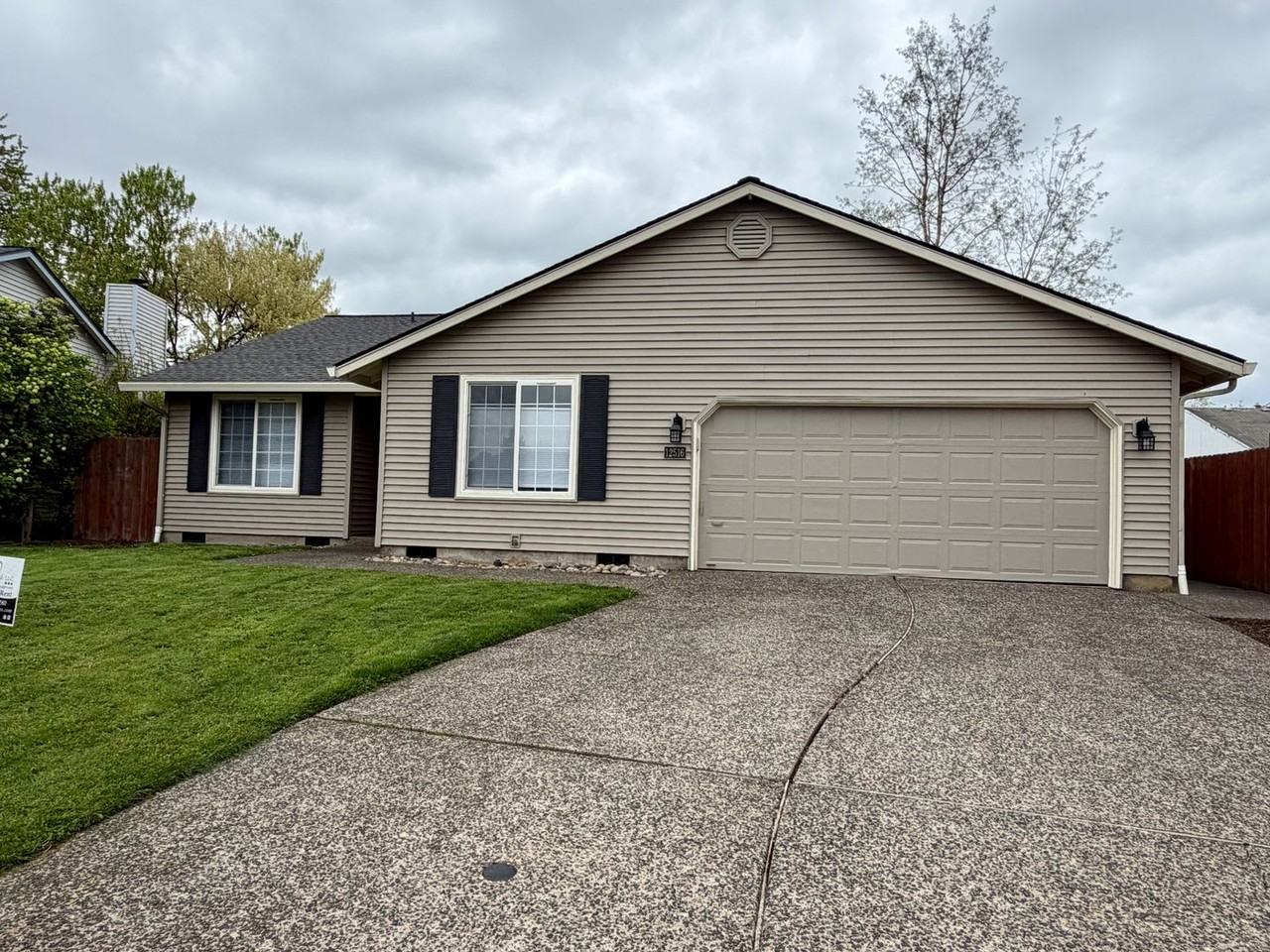 12516 Ne 101st St - Photo 4 of 36