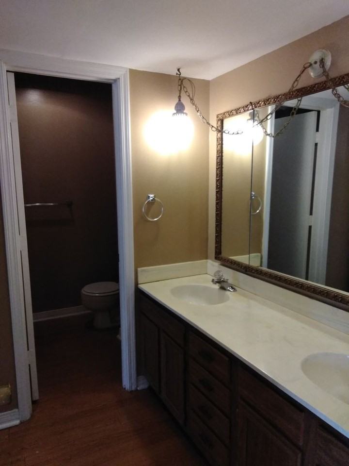 10018 Artesia Dr - Photo 6 of 12