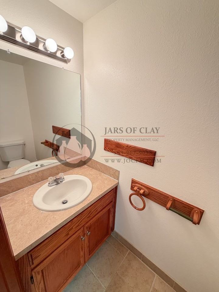 3762 Laura Ln Ne - Photo 5 of 16