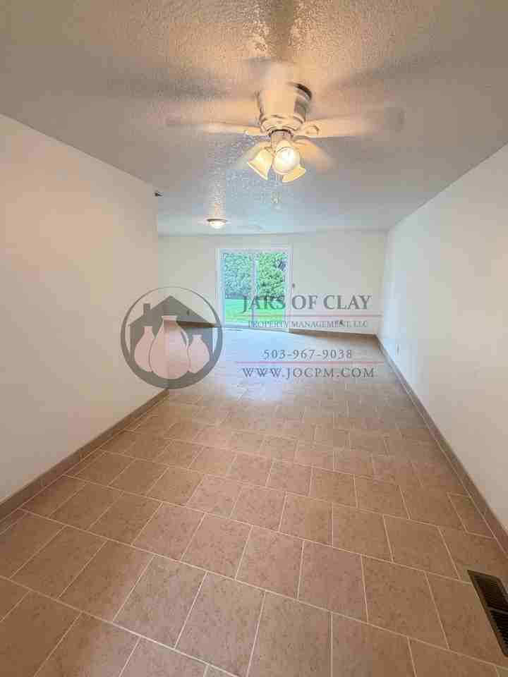 3762 Laura Ln Ne - Photo 6 of 16