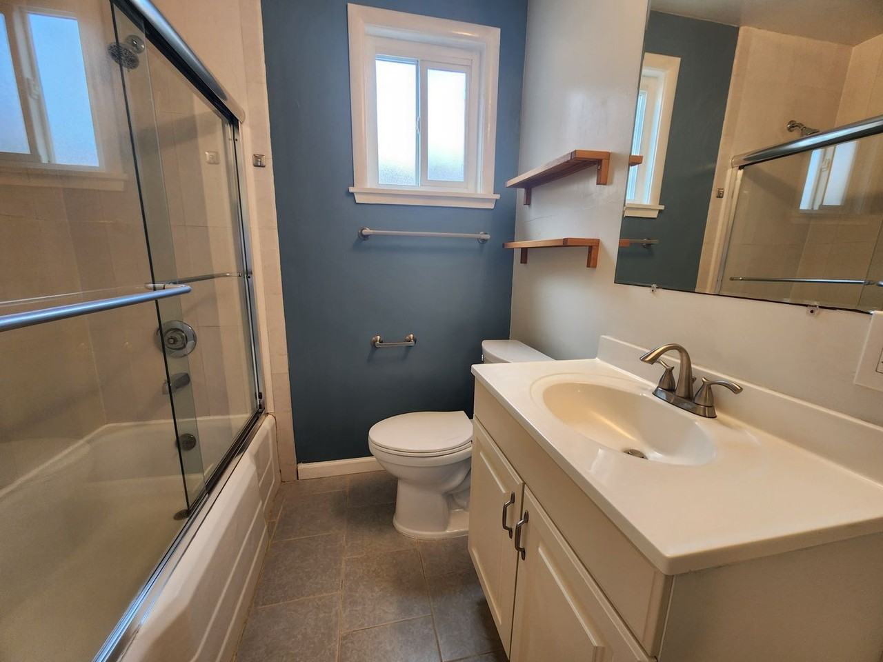 1858 Latham St - Photo 7 of 12
