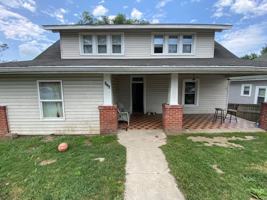 featured image of 320 Madison Ave S