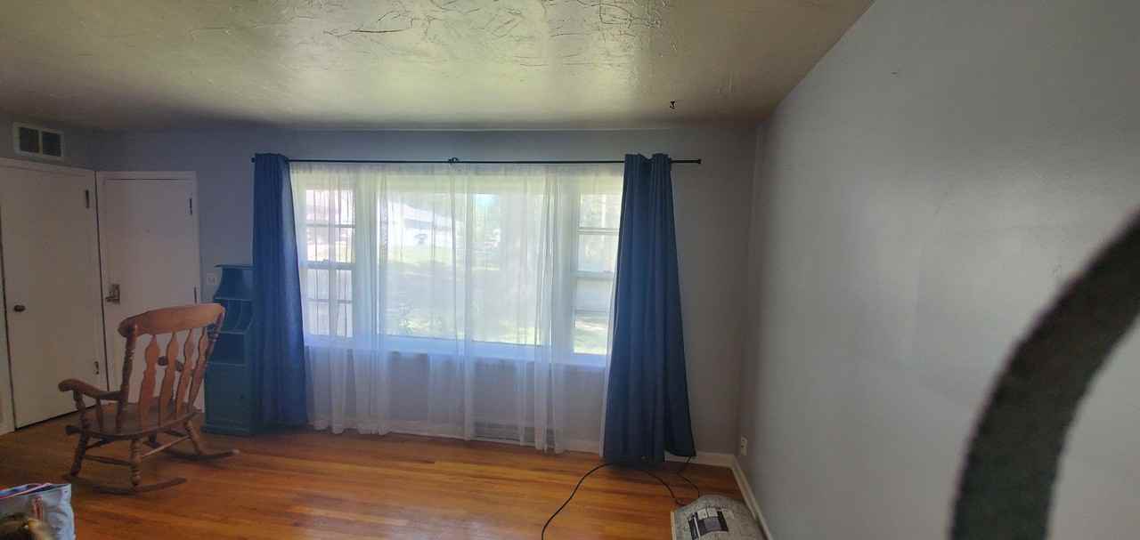 4125 High St - Photo 3 of 11