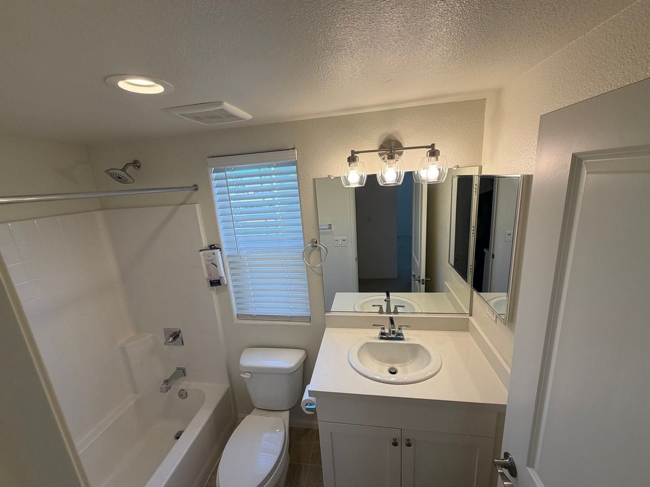 1931 S Miller St #A - Photo 4 of 6