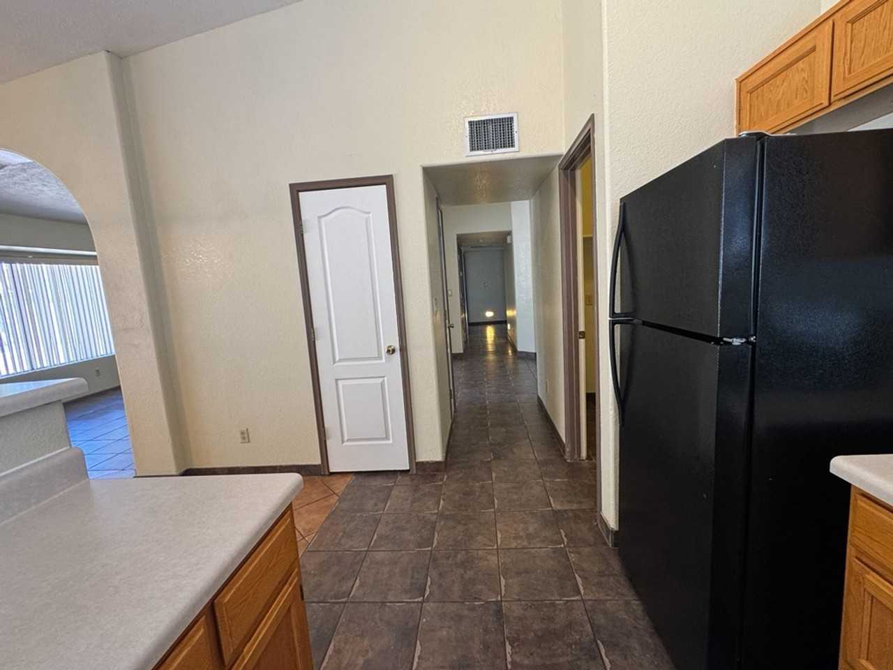 4877 Los Reyes Dr - Photo 7 of 27