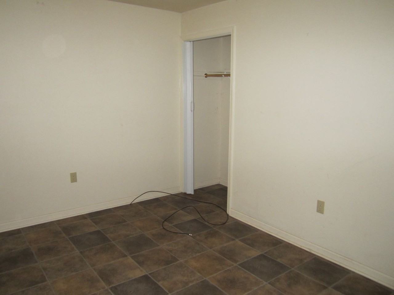 144 Pike Ave - Photo 2 of 10